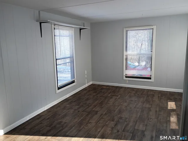 $79,900 | 6 5th Avenue, Shelton, CT 06484