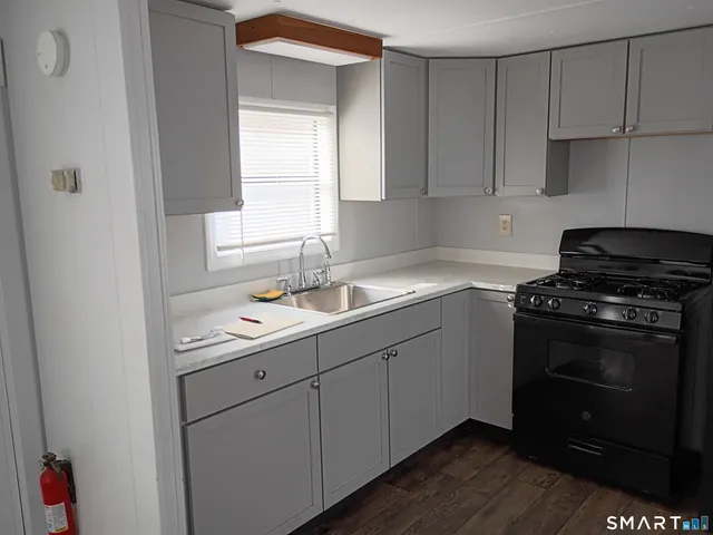 $79,900 | 6 5th Avenue, Shelton, CT 06484