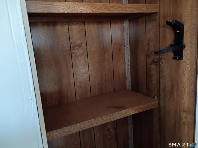 $79,900 | 6 5th Avenue, Shelton, CT 06484