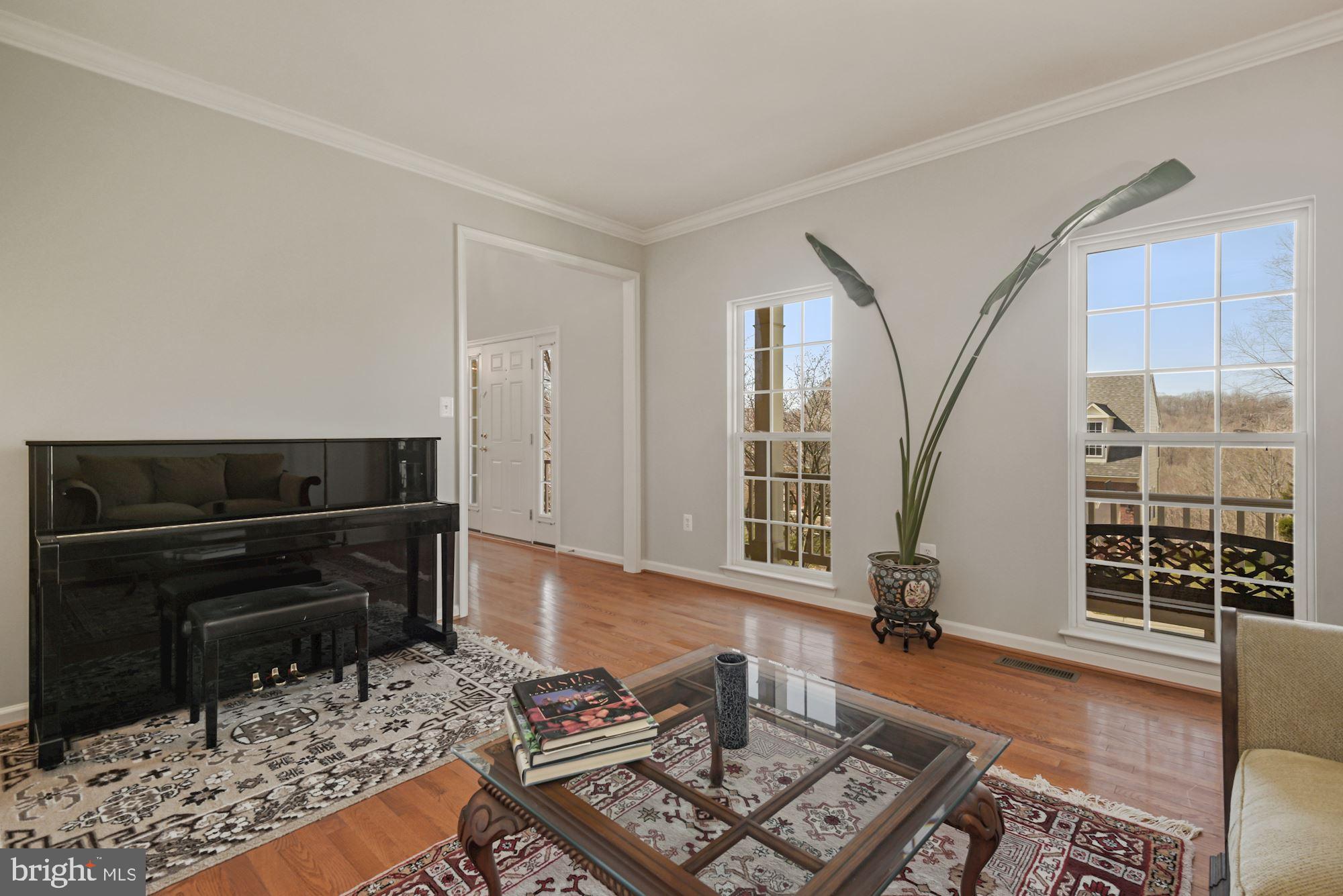 11025 Country Club Road New Market, MD 21774 - Photo 3 of 52 Living Room