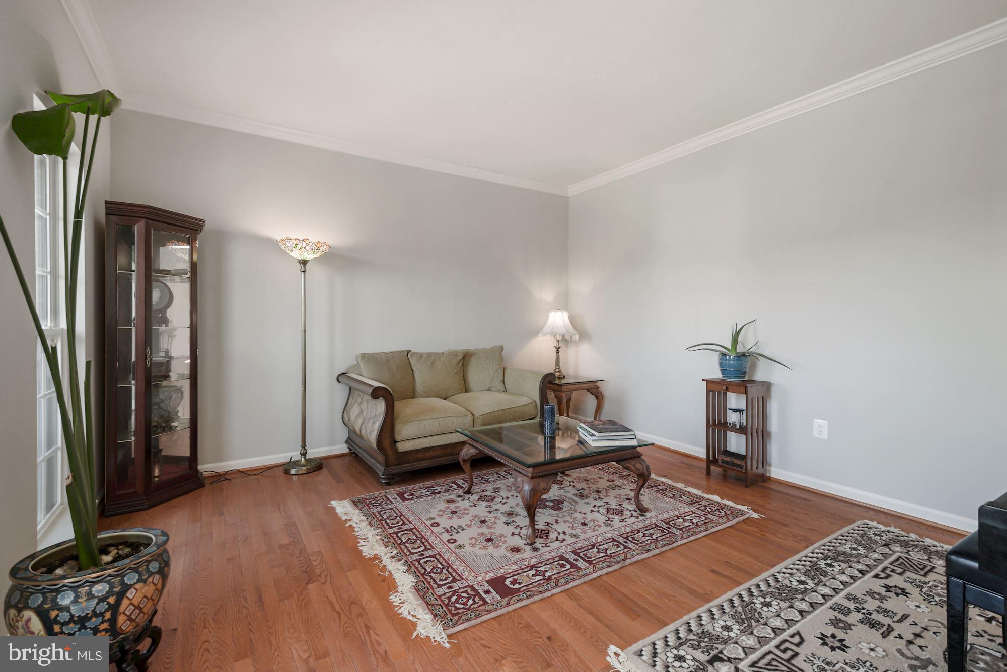 11025 Country Club Road New Market, MD 21774 - Photo 4 of 52 Living Room