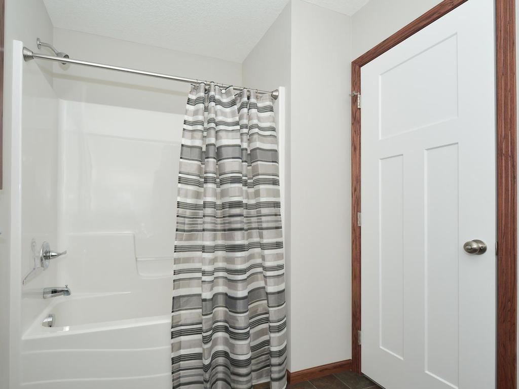 520 Moline Loop Northwest Isanti, MN 55040 - Photo 10 of 14 Gallery Image 10