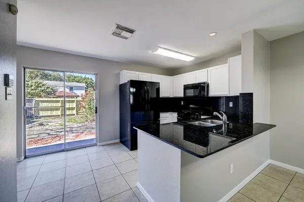 $1,600 | 15529 Aiken Lane, Houston, TX 77032