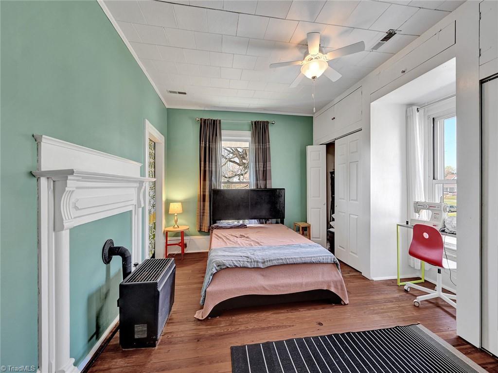 918 West Academy Street Winston-Salem, NC 27101 - Photo 23 of 40 Upstairs BR