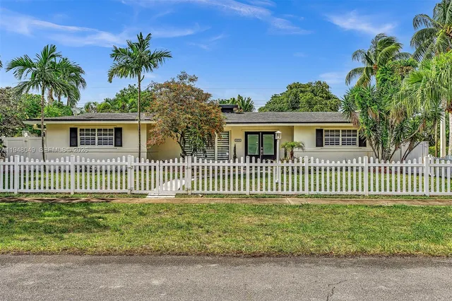 $975,000 | 4024 Jefferson Street, Hollywood, FL 33021