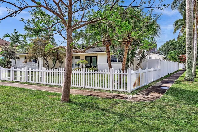 $975,000 | 4024 Jefferson Street, Hollywood, FL 33021