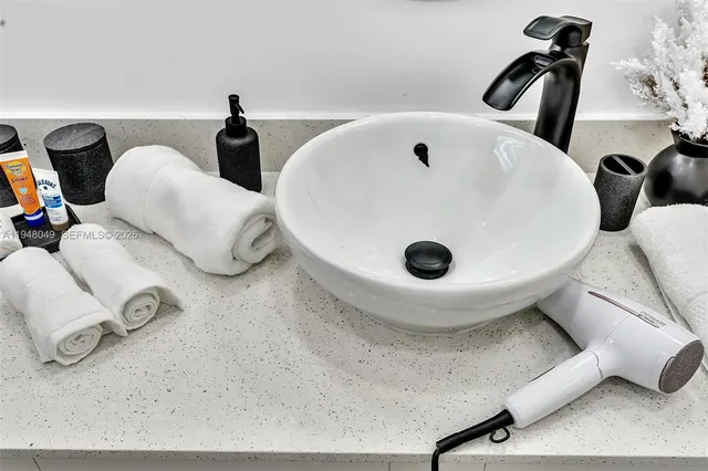 $975,000 | 4024 Jefferson Street, Hollywood, FL 33021