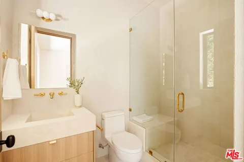 $4,395,000 | 636 North Laurel Avenue, Los Angeles, CA 90048