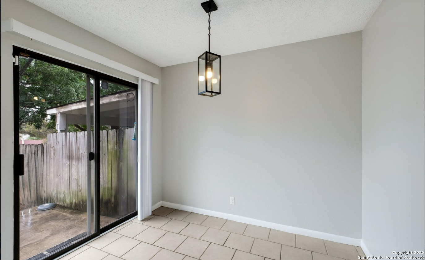 5806 Rue Royale San Antonio, TX 78240 - Photo 11 of 19