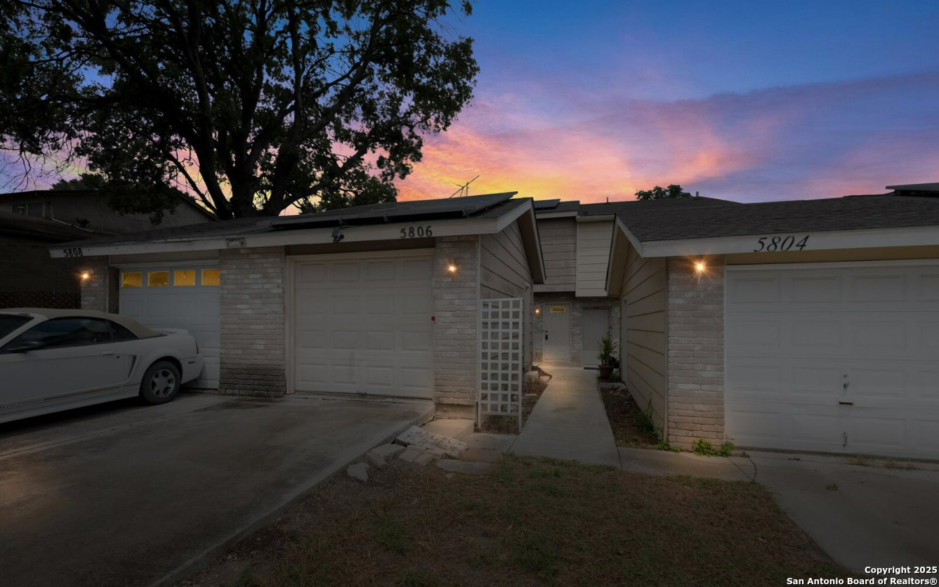 5806 Rue Royale San Antonio, TX 78240 - Photo 2 of 19