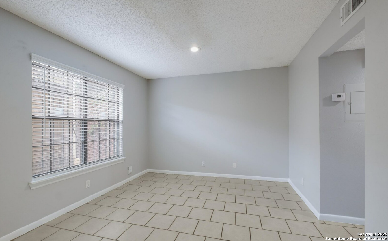 5806 Rue Royale San Antonio, TX 78240 - Photo 5 of 19