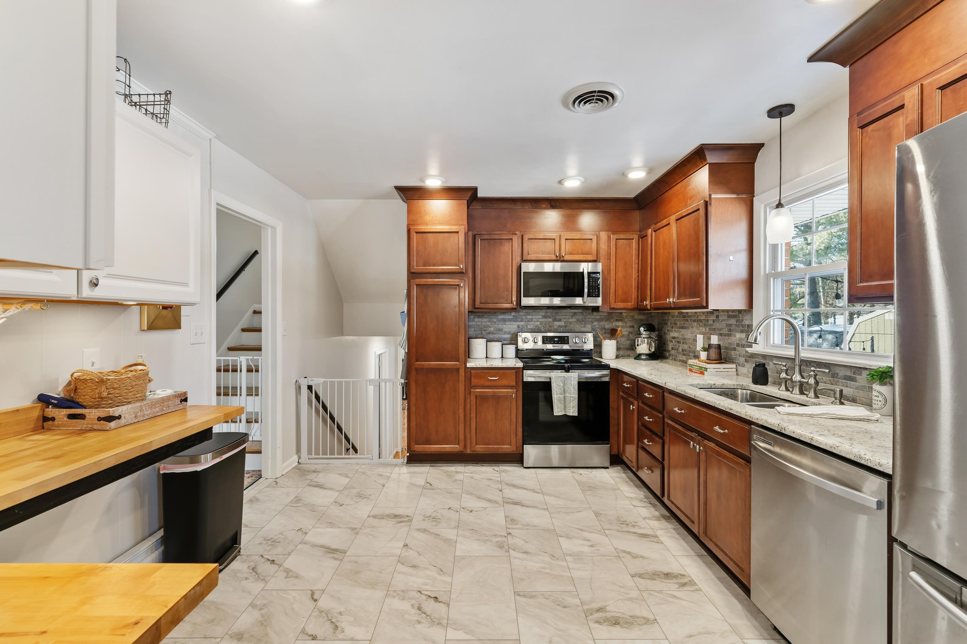 1200 Club Road Waynesboro, VA 22980 - Photo 17 of 70 kitchen