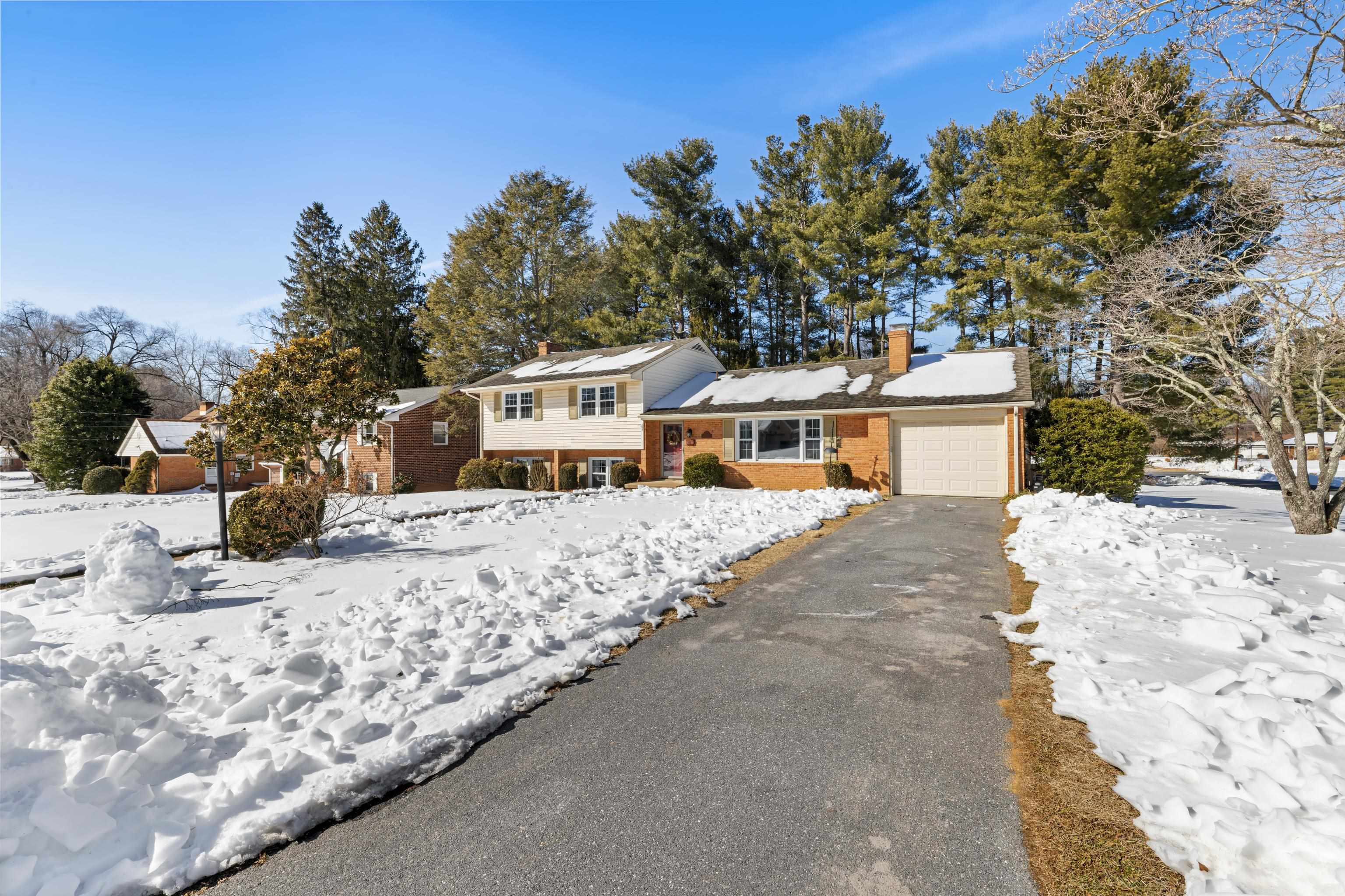 1200 Club Road Waynesboro, VA 22980 - Photo 49 of 70 laundry room/basement door