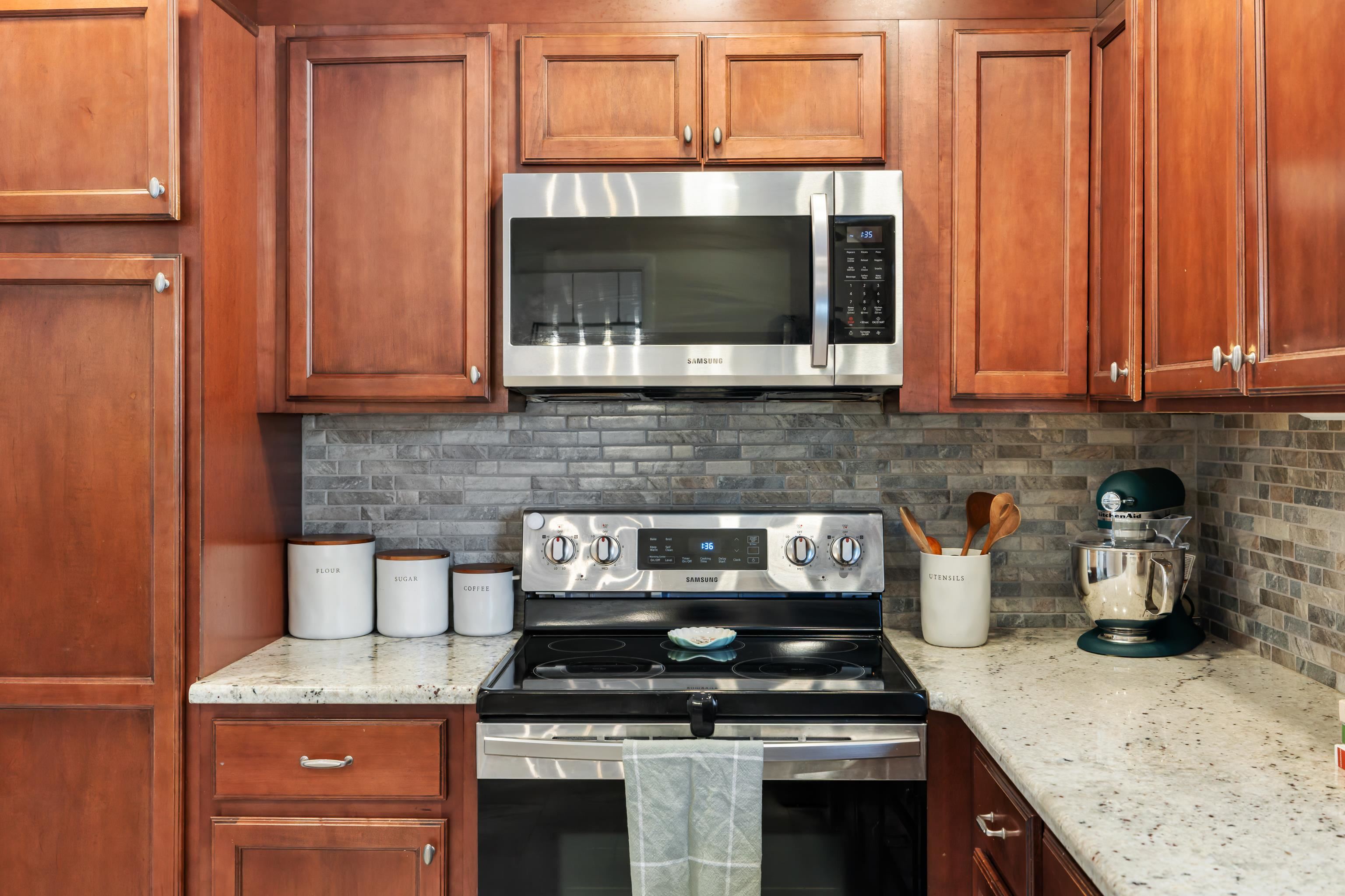 1200 Club Road Waynesboro, VA 22980 - Photo 5 of 70 new appliances