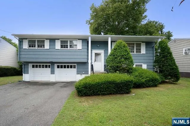 $4,700 | 27-14 Berdan Avenue, Fair Lawn, NJ 07410