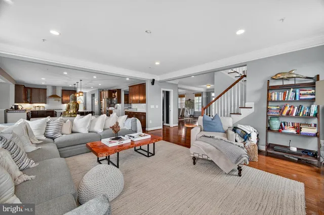 $1,399,999 | 5806 Toboggan Circle, Derwood, MD 20855