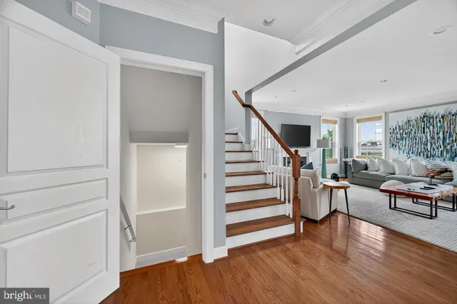 $1,399,999 | 5806 Toboggan Circle, Derwood, MD 20855