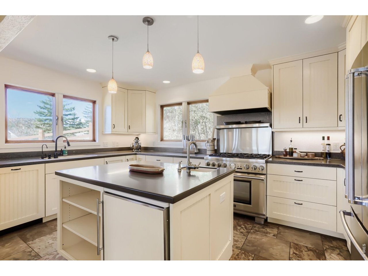 266 Peakview Road Boulder, CO 80302 - Photo 11 of 50