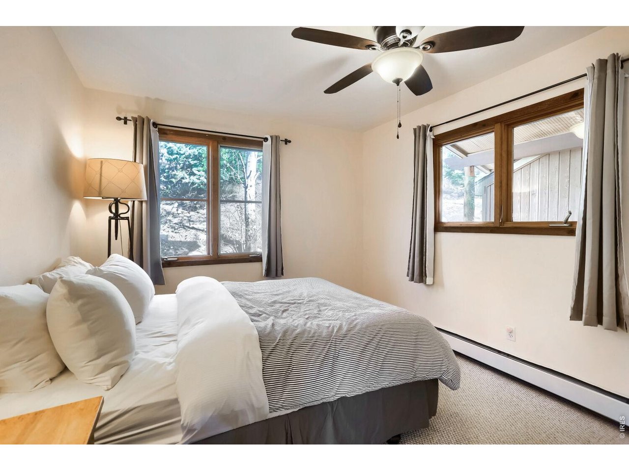 266 Peakview Road Boulder, CO 80302 - Photo 17 of 50 Main floor bedroom