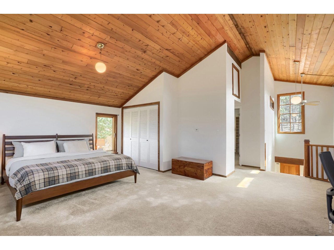266 Peakview Road Boulder, CO 80302 - Photo 19 of 50 Primary bedroom