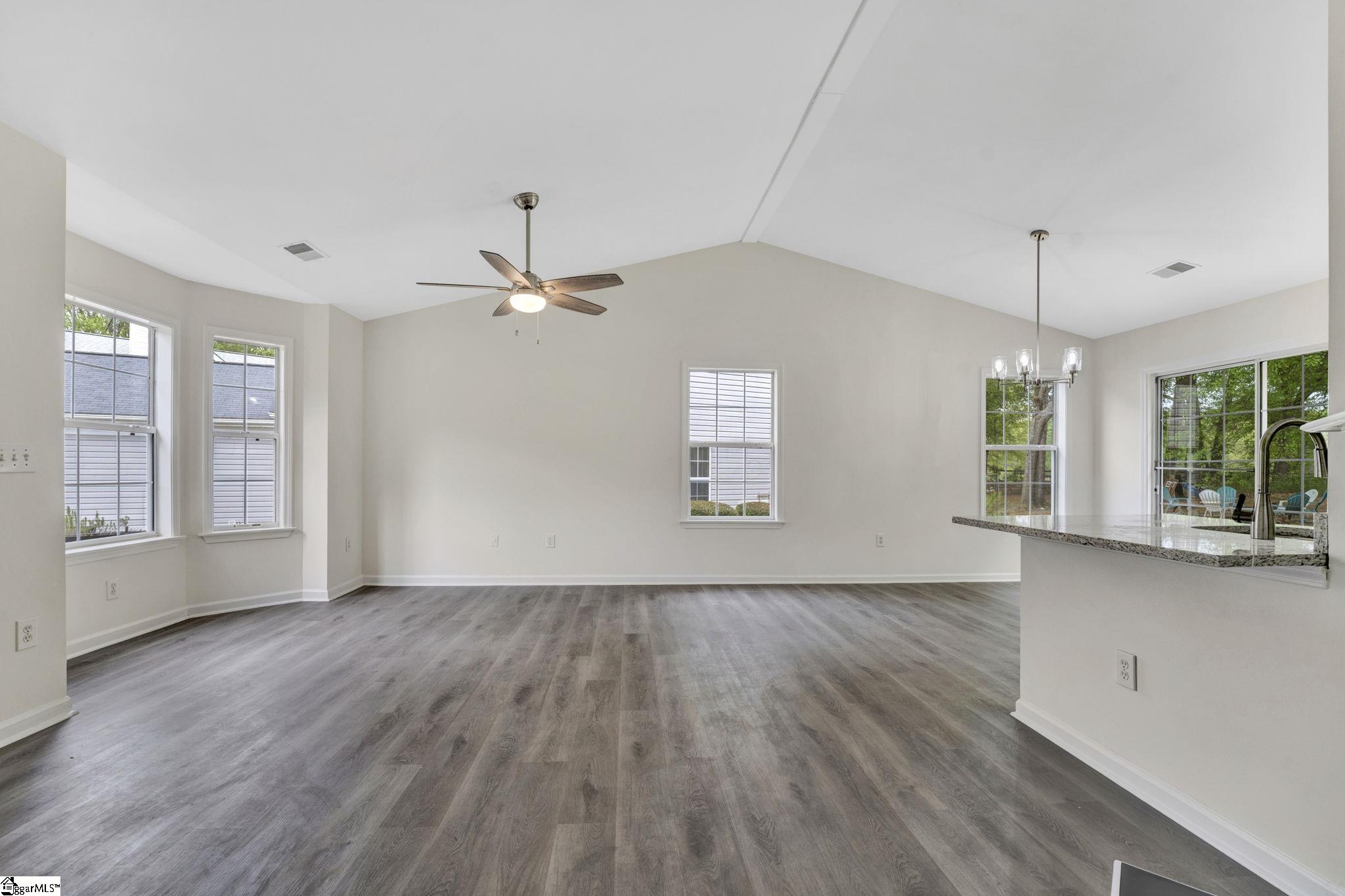 123 Hawkesbury Road Simpsonville, SC 29681 - Photo 13 of 32 Gallery Image 13