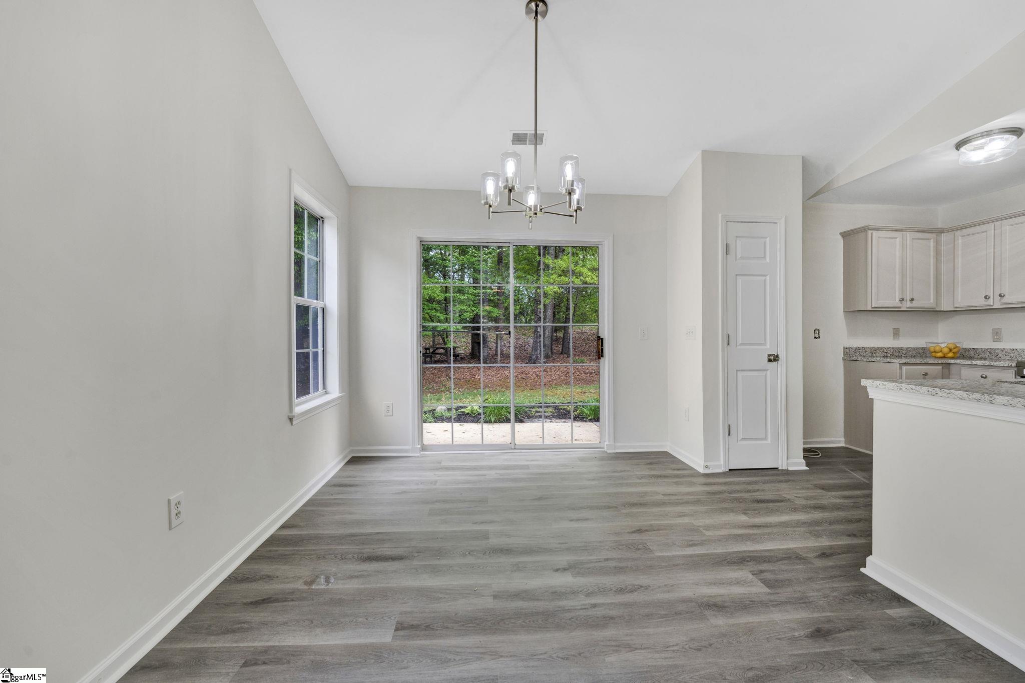 123 Hawkesbury Road Simpsonville, SC 29681 - Photo 5 of 32 Gallery Image 5