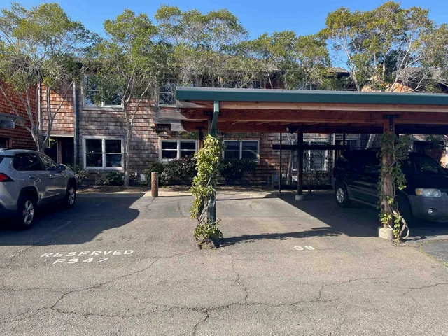 a view of a entrance door of the house