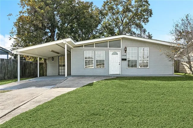 $1,700 | 1918 Cedarwood Avenue, Terrytown, LA 70056