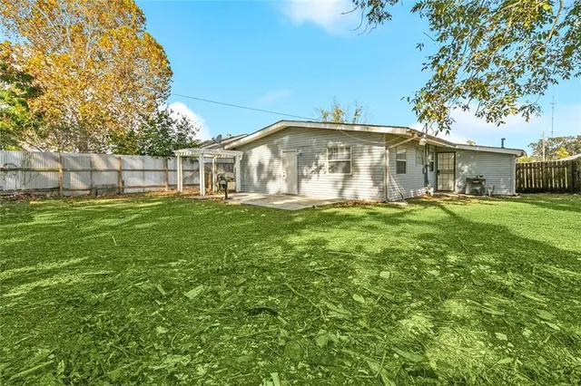 $1,700 | 1918 Cedarwood Avenue, Terrytown, LA 70056