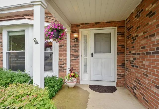 $3,800 | 1384 Marble Hill Drive, Lake Zurich, IL 60047