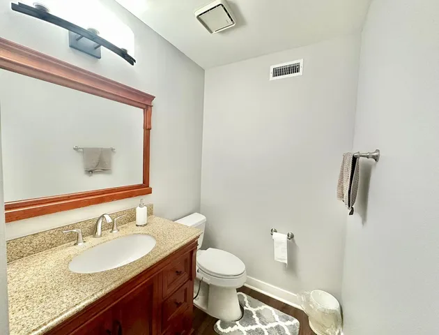 $3,800 | 1384 Marble Hill Drive, Lake Zurich, IL 60047