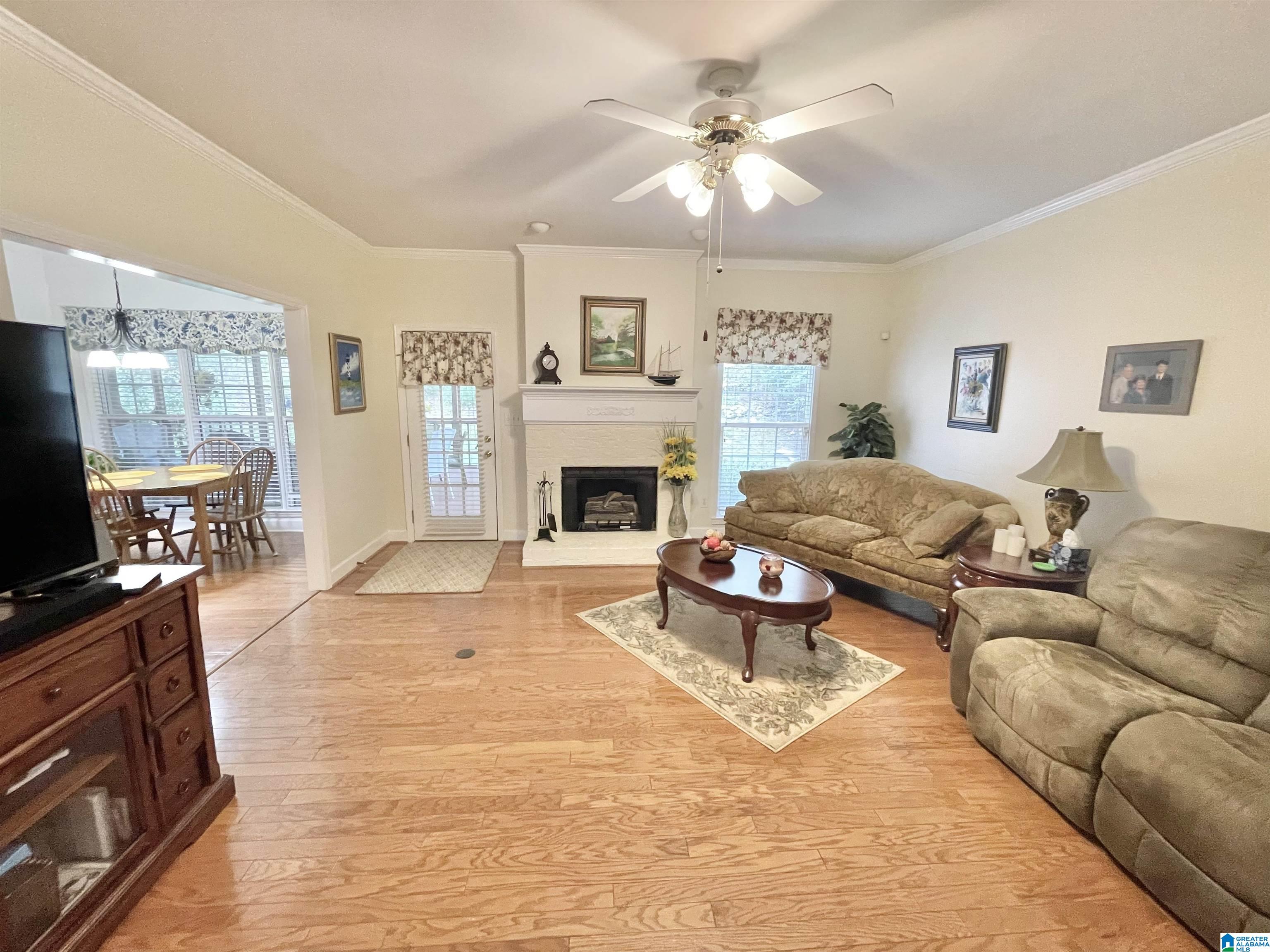 207 Weatherly Club Drive Alabaster, AL 35007 - Photo 7 of 37