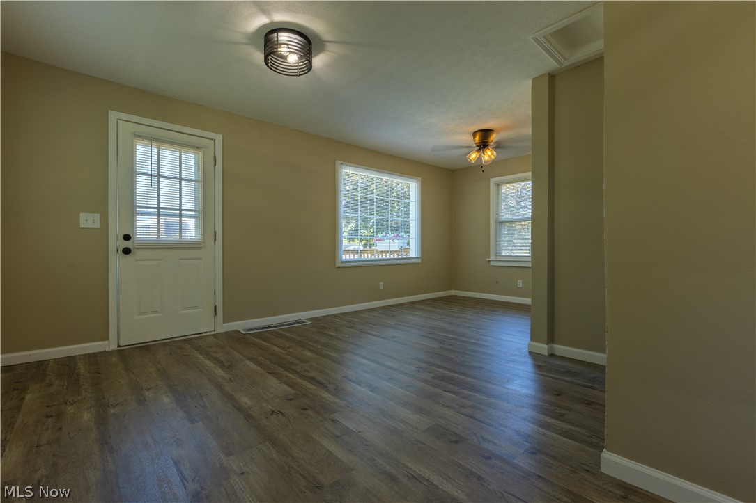 1182 Youngstown Road Southeast Warren, OH 44484 - Photo 14 of 24 Fully renovated living room/dining room in the 1182 home