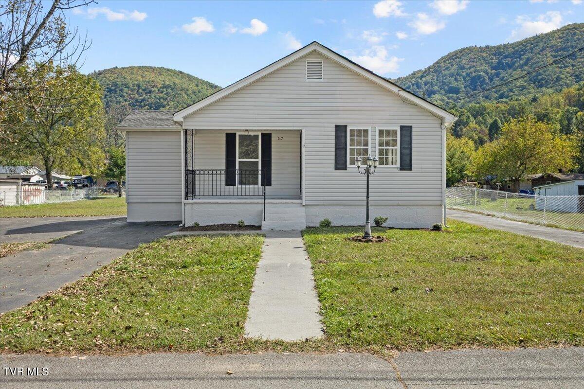 117 Cates Corner Road Hampton, TN 37658 - Photo 1 of 29 03-128A5456