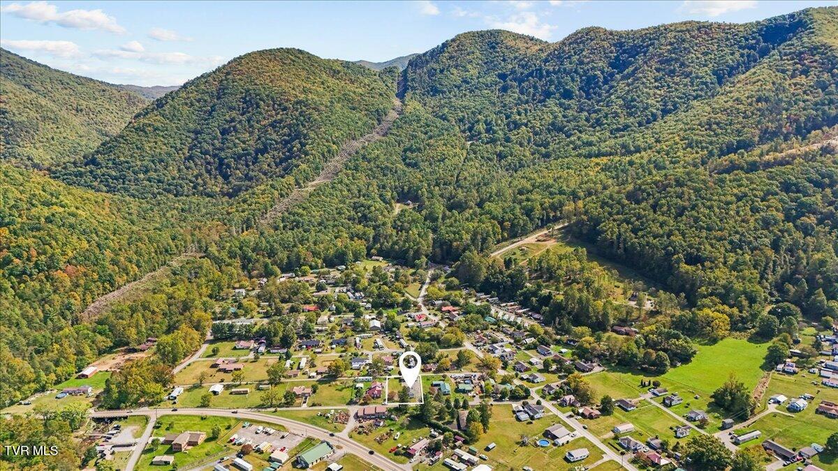 117 Cates Corner Road Hampton, TN 37658 - Photo 17 of 29 31-DJI_20251004143842_0069_D