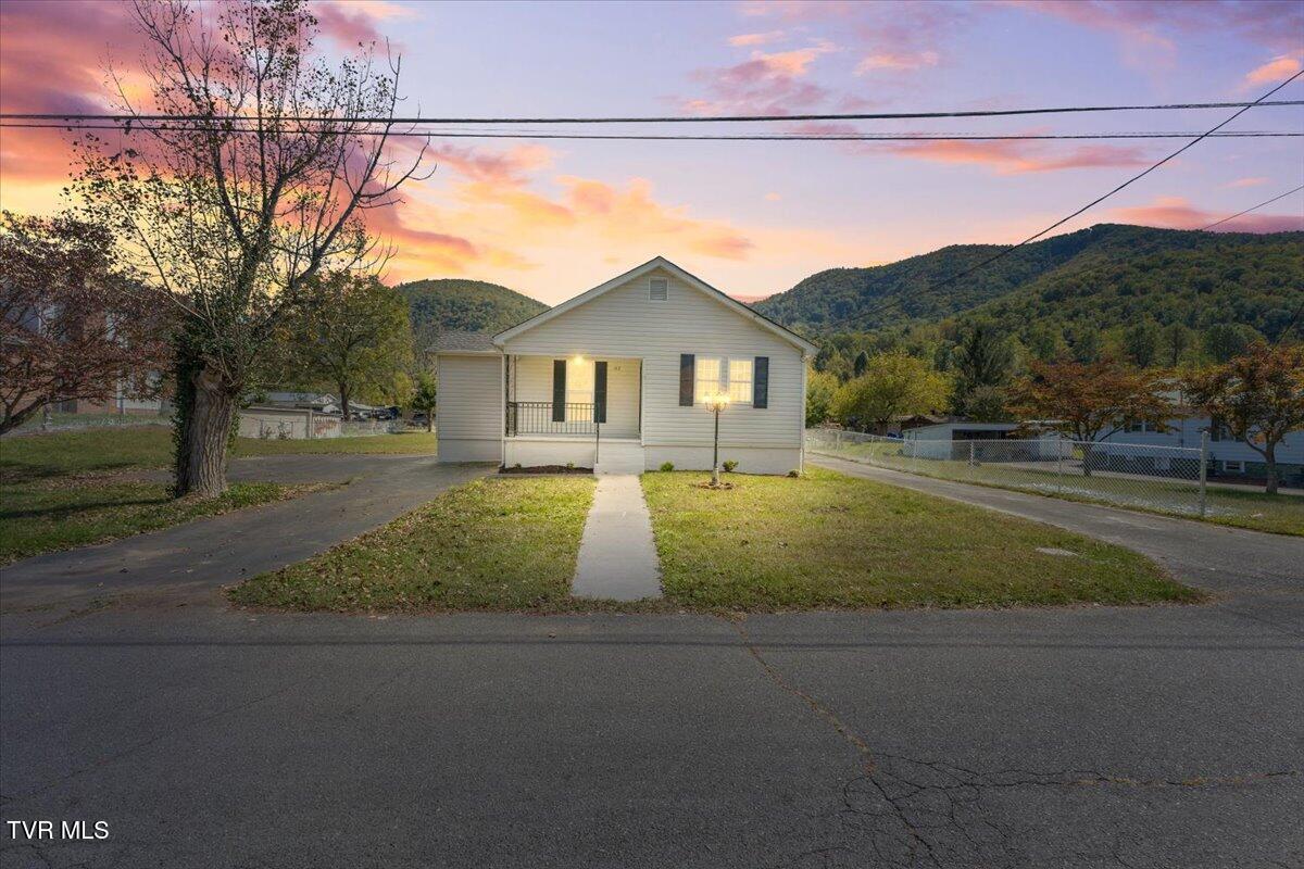 117 Cates Corner Road Hampton, TN 37658 - Photo 5 of 29 01-DTD