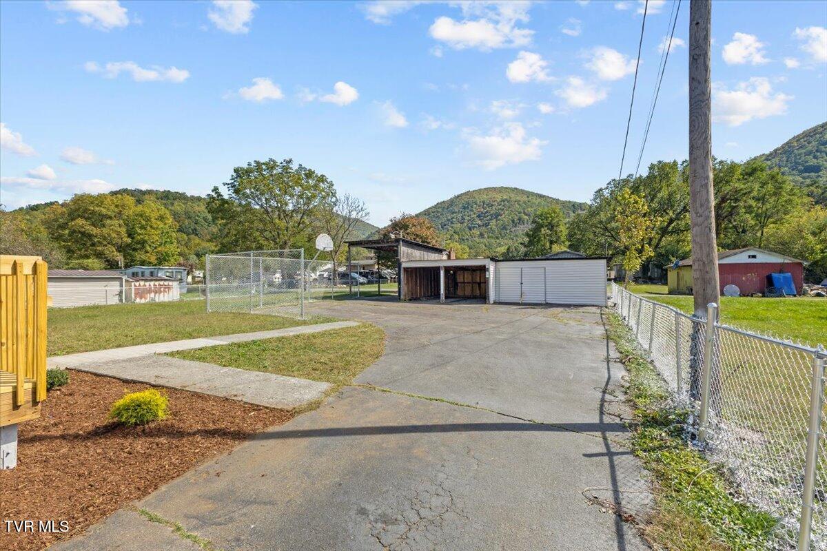 117 Cates Corner Road Hampton, TN 37658 - Photo 8 of 29 06-128A5465