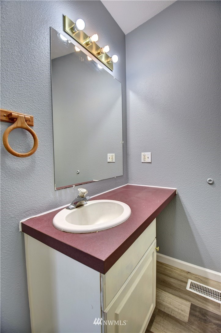 17202 Camas Run Lane Southwest Rochester, WA 98579 - Photo 11 of 25