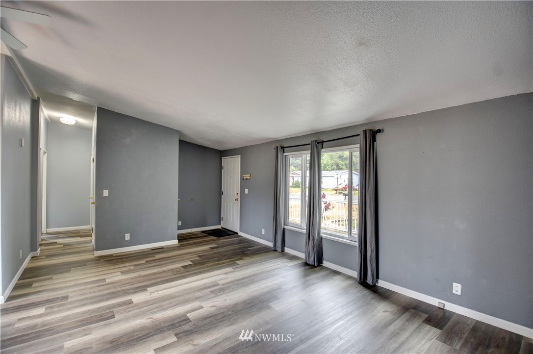 17202 Camas Run Lane Southwest Rochester, WA 98579 - Photo 5 of 25