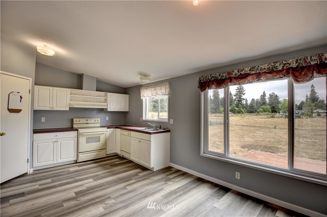 17202 Camas Run Lane Southwest Rochester, WA 98579 - Photo 6 of 25