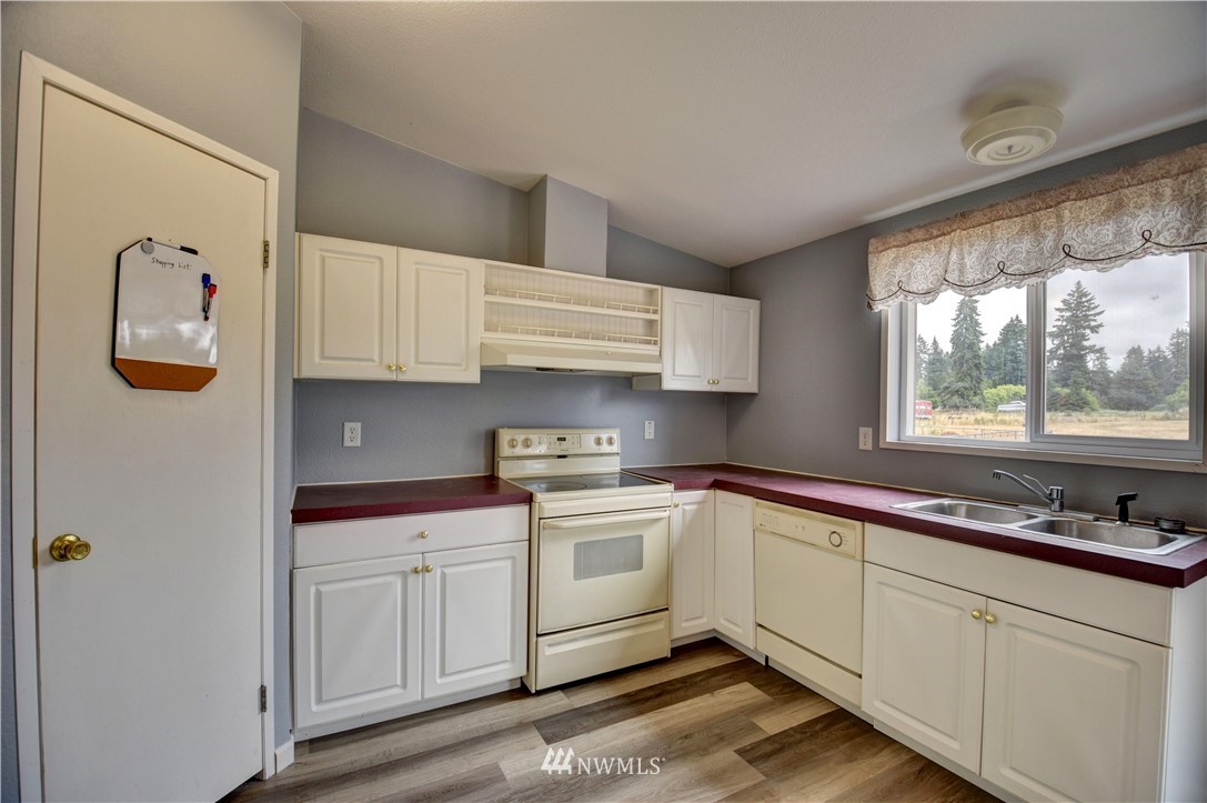 17202 Camas Run Lane Southwest Rochester, WA 98579 - Photo 9 of 25
