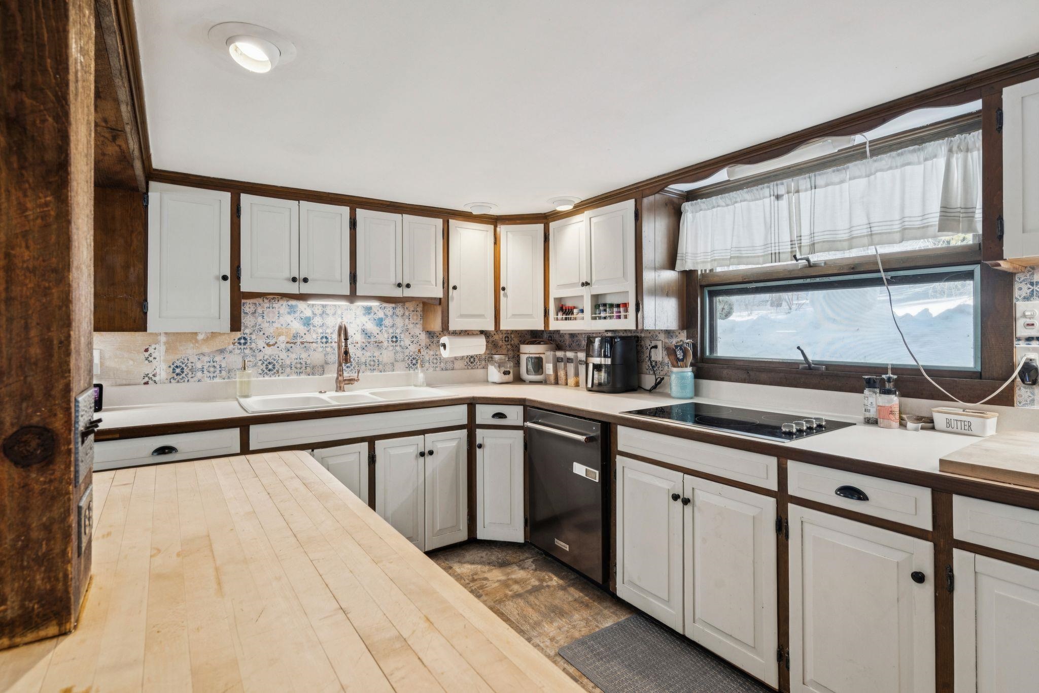 311 Fairgrounds Road Bradford, NH 03221 - Photo 10 of 48