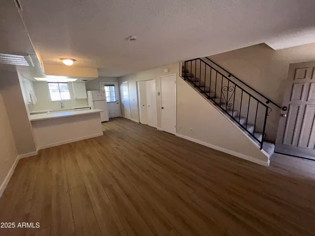 $1,250 | 6104 West Townley Avenue, Glendale, AZ 85302