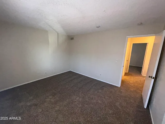 $1,250 | 6104 West Townley Avenue, Glendale, AZ 85302