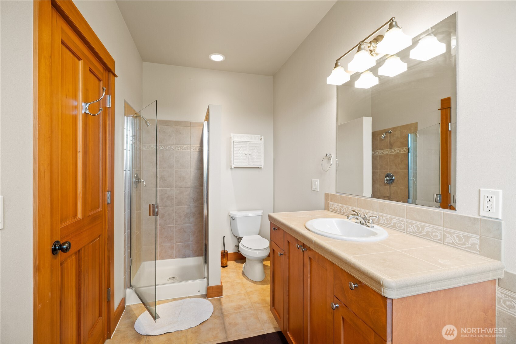 475 Perry Place, Unit 6 Friday Harbor, WA 98250 - Photo 16 of 30