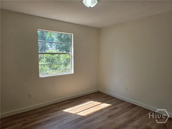 $1,600 | 309 East 3rd Street, Springfield, GA 31329