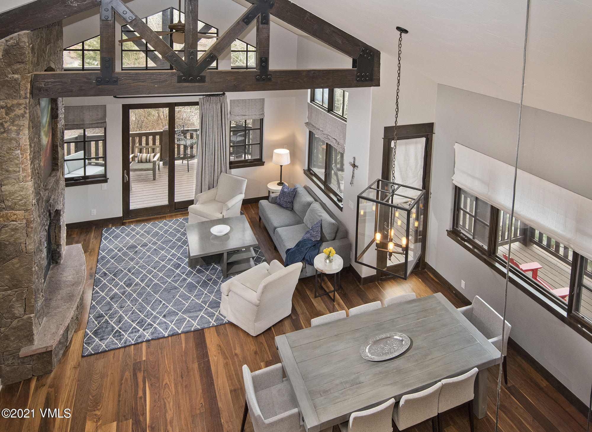 5691 Wildridge Road East Avon, CO 81620 - Photo 3 of 45 Living / dining area