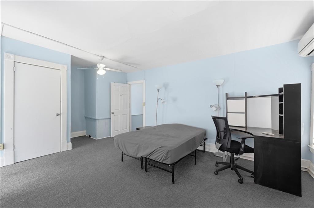 244 Robinson Street Pittsburgh, PA 15213 - Photo 16 of 33 Gallery Image 16