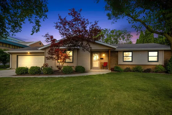 $449,900 | 1630 11th Avenue, Grafton, WI 53024