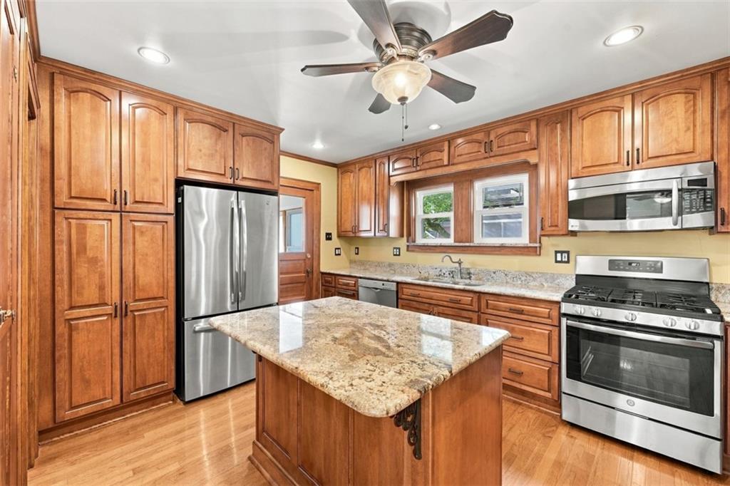 281 Arden Road Pittsburgh, PA 15216 - Photo 8 of 35 Gallery Image 8